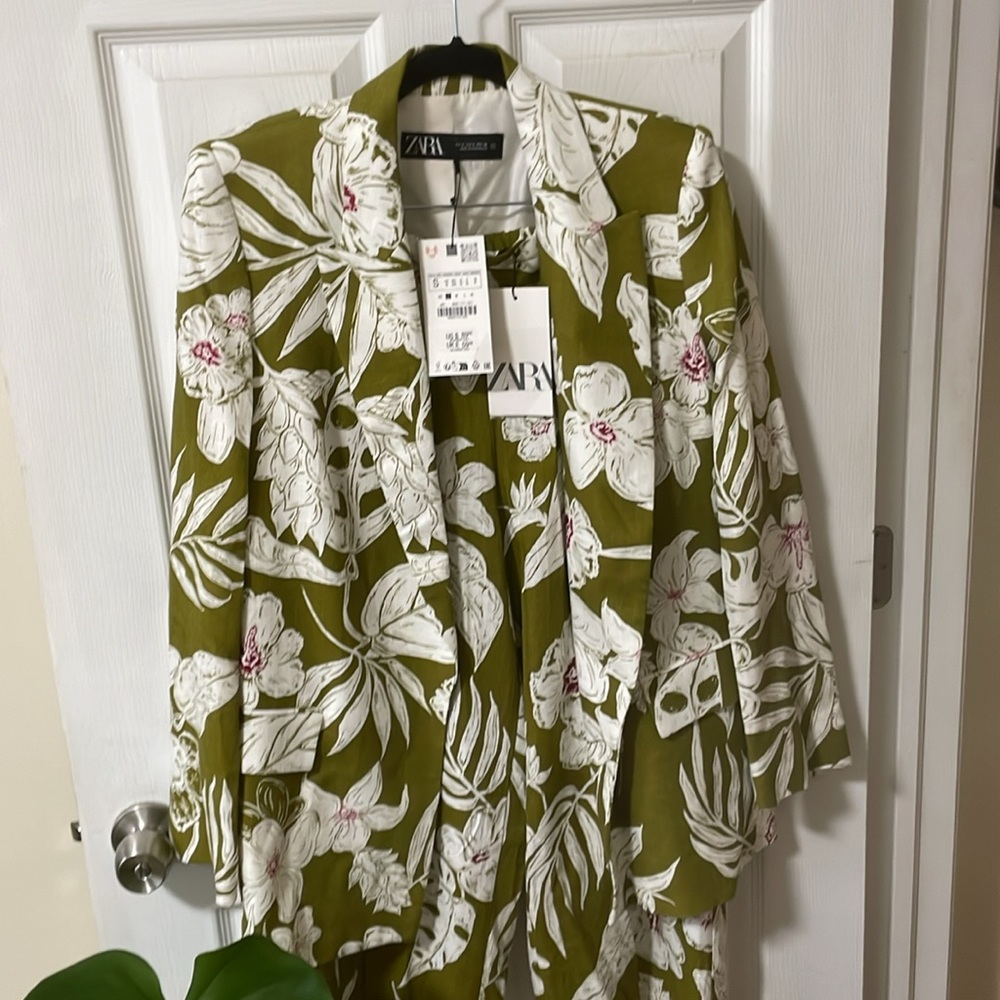 Zara Floral Green Blazer and Pants Set - Picture 9 of 11